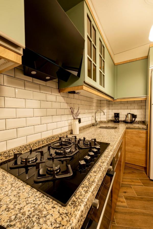 Apartmán Spacious And Comfy 2Br In The Heart Of Cihangir Istanbulská provincie Exteriér fotografie